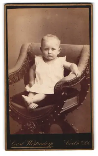 Fotografie Carl Westendorp, Köln, Comödien-Strasse 7, Porträt eines kleinen Kindes