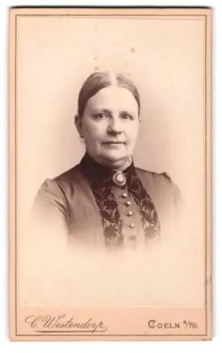 Fotografie Carl Westendorp, Köln, Comödien-Strasse Nr. 7, Porträt einer Frau