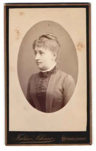 Fotografie Julius Schaar, Düsseldorf, Schadowstrasse 57, Portrait einer jungen Frau