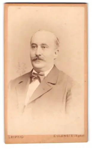 Fotografie Eulenstein, Leipzig, Tauchaer Strasse 29, Porträt eines Mannes mit Schnurrbart