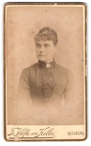 Fotografie Atelier Keller, Augsburg, Zeugasse B 226, Portrait einer Dame