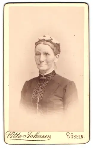 Fotografie Otto Johnsen, Döbeln, Zwingerstrasse 34, Porträt einer Dame