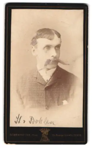 Fotografie Schemboche, Turin, Piazza Castello 25, Stüring von Bohlen im Porträt