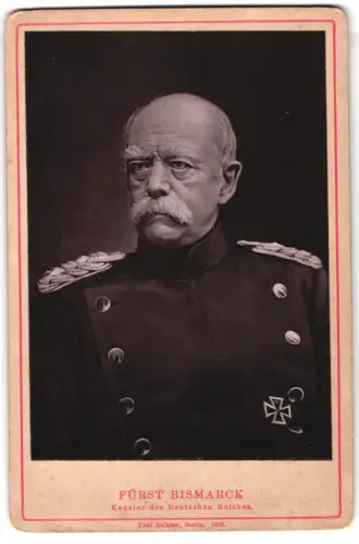 Fotografie Paul Belkner, Berlin, Fürst Bismarck in Uniform im Porträt 1888, Eisernes Kreuz 1870