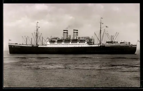 AK Passagierschiff Hamburg der Hamburg-Amerika Linie, 22.000 BRT