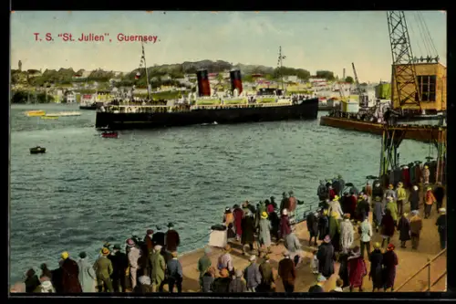AK Guernsey, Passagierschiff T.S. St. Julien im Hafen