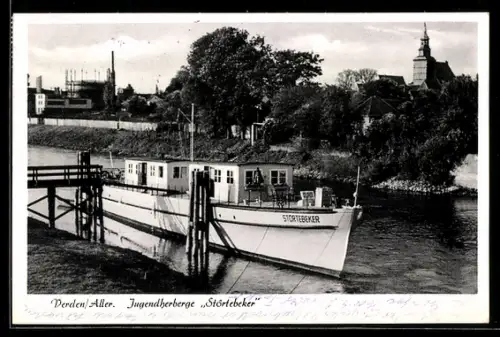 AK Verden /Aller, Jugendherbergsschiff Störtebeker an Dalben festgemacht