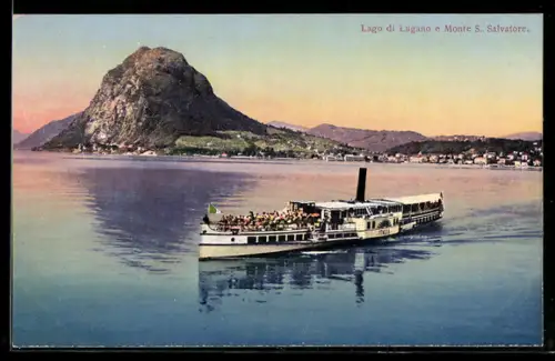 AK Binnenschiff Italia in Fahrt auf dem Luganer See vor dem Monte S. Salvatore