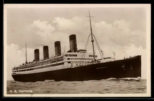 AK Passagierschiff S.S. Aquitania in Fahrt