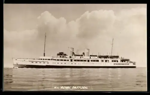 AK Passagierschiff M.V. Royal Daffodil in Seitenansicht
