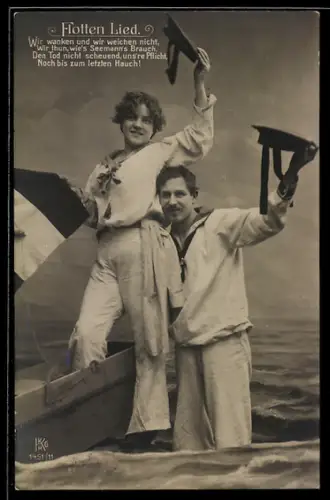 AK Matrosenpaar zieht den Hut zum Gruss, Flotten Lied