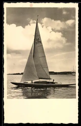 AK Jollenkreuzer in Fahrt, Segelsport