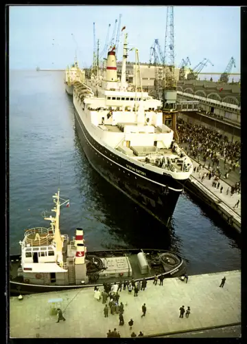 AK Gdynia, Polnisches Passagierschiff Stefan Batory im Hafen