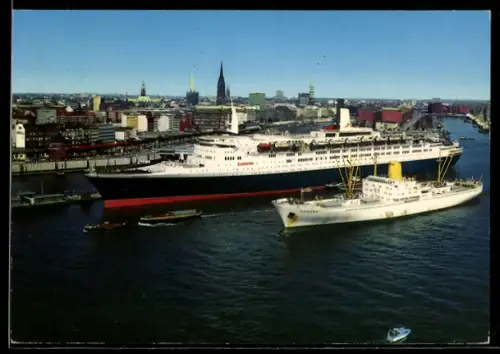 AK Hamburg, Passagierschiff Queen Elizabeth II an der Überseebrücke