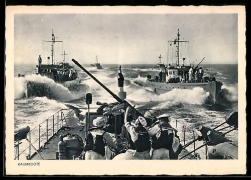 AK Räumboote der Kriegsmarine in Verbandsfahrt, Flak-Geschütz in Bereitschaft