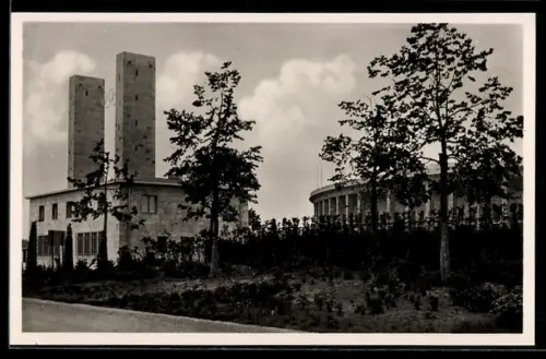 AK Berlin, Reichssportfeld, Partie am Osttor mit Blick zum Olympiastadion