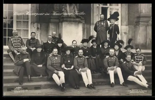 AK Unser Kaiserpaar in Kreis seiner Familie