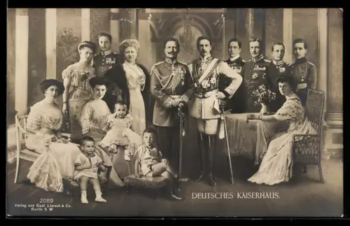 AK Deutsches Kaiserhaus, Kaiser Wilhelm II mit Familie von Preussen