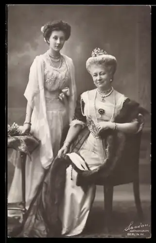 AK Kaiserin Auguste Victoria mit ihrer Tochter