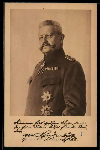 AK Bildnis Generalfeldmarschall Paul von Hindenburg mit Ordenspange
