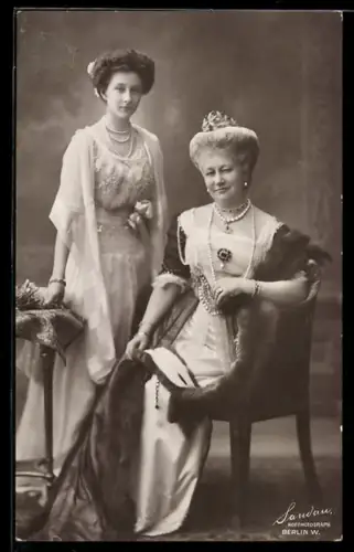 AK Kaiserin Auguste Victoria und ihre Tochter Victoria Luise