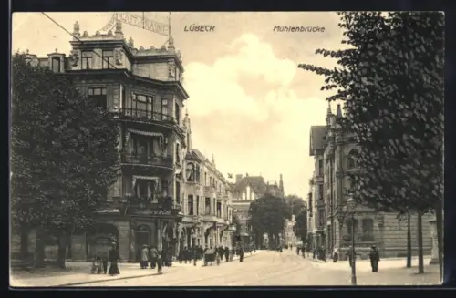 AK Lübeck, Strasse Mühlenbrücke mit Conditorei & Cafe