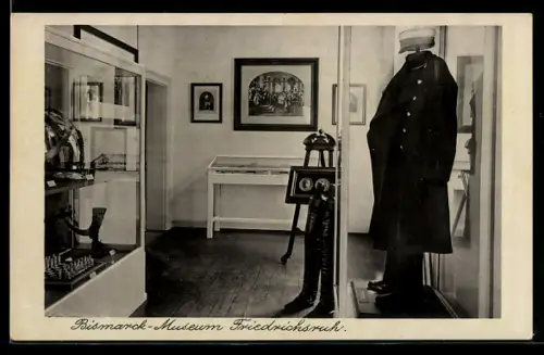 AK Friedrichsruh, Bismarck-Museum, Ehrengaben und Kürassier-Uniform des Altreichskanzlers