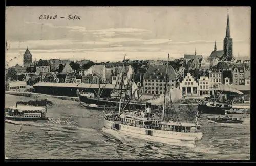AK Lübeck, Hafen, Schiffe, Stadtansicht