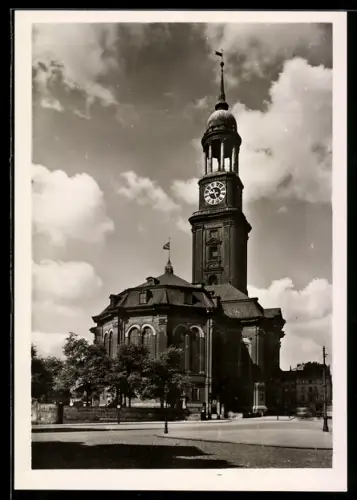 AK Hamburg-Neustadt, Partie an der St. Michaeliskirche