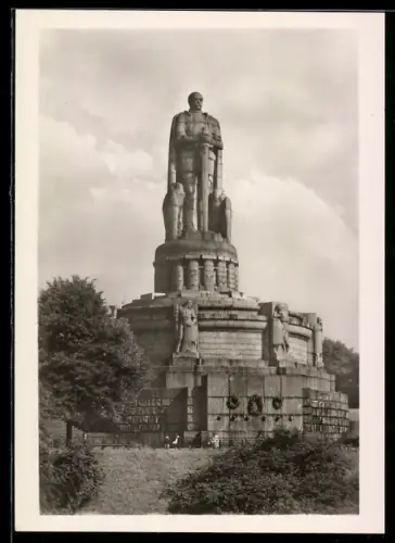 AK Hamburg-St.Pauli, Blick zum Bismarck-Denkmal
