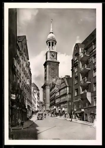 AK Hamburg-Neustadt, St. Michaeliskirche mit Strassenpartie