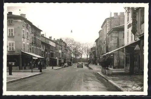 AK Belleville-sur-Saone, Rue de la République, Les quatre Rues