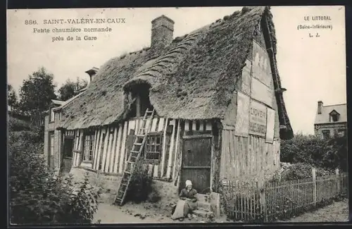 AK Saint-Valery-en-Caux, Petite Chaumiere normande pres de la Gare