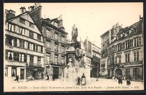 AK Rouen, Statue élevée à la Mémoire de Jeanne d`Arc, place de la Pucelle