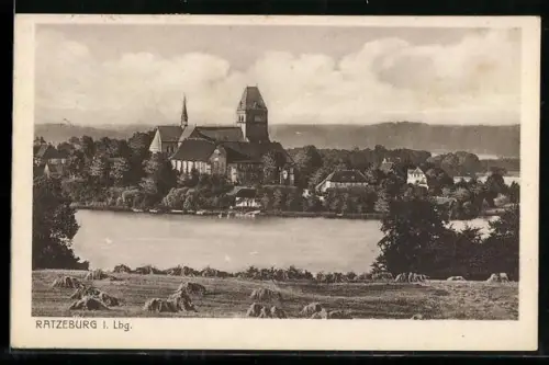 AK Ratzeburg i. Lbg., Dom und Stadtansicht am See