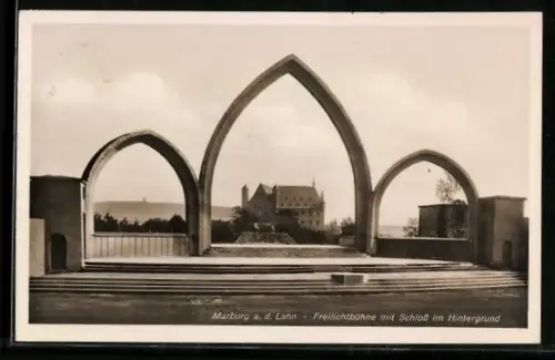 AK Marburg a. d. Lahn, Freilichtbühne, Schloss im Hintergrund