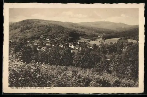AK Winterstein /Thüringer Wald, Ortsansicht, umgeben von Wald und Hügeln