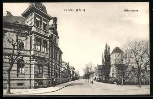 AK Landau /Pfalz, Partie an der Mahlstrasse mit Grünanlage