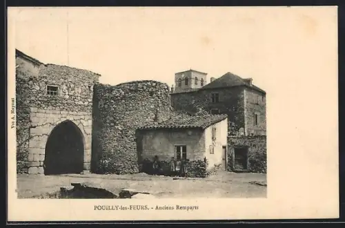 AK Pouilly-les-Feurs, Remparts du XVIe siècle