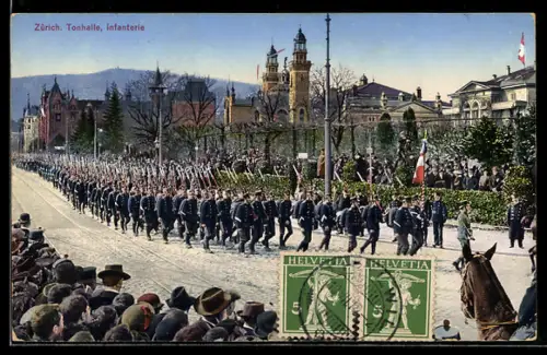 AK Zürich, Tonhalle, Marschierende Soldaten der Infanterie
