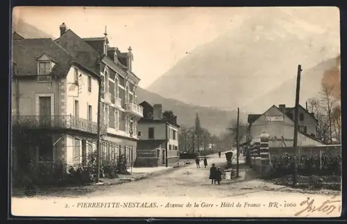 AK Pierrefitte-Nestalas, Avenue de la Gare-Hotel de France