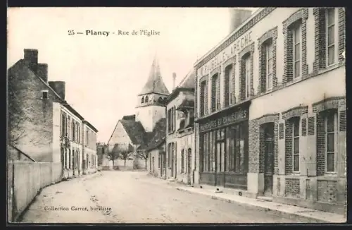 AK Plancy, Rue de l`Église avec vue sur l`église et bâtiments environnants