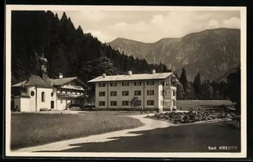 AK Bad Kreuth, Ortspartie mit Kapelle