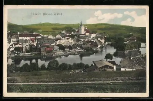 AK Regen /Bayer. Wald, Stadtansicht mit Fluss und Kirche