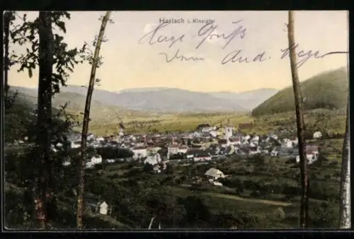 AK Haslach i. Kinzigtal, Panoramaansicht auf Stadt und umliegende Berge