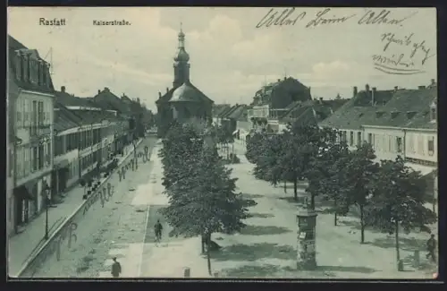 AK Rastatt, Kaiserstrasse mit Kirche