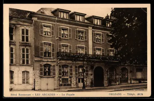 AK Orleans, Hotel Restaurant Les Arcades, La Facade