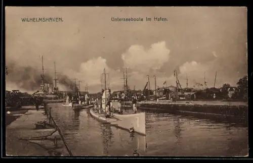 AK Wilhelmshaven, U-Boote U-7 und U-8 im Hafen