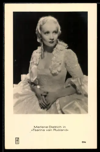 AK Schauspielerin Marlene Dietrich in Tsarina van Rusland