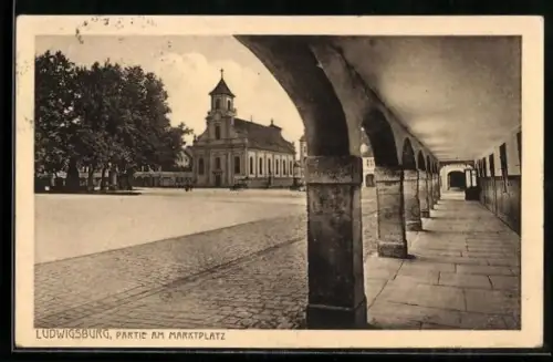 AK Ludwigsburg, Partie am Marktplatz, Arkaden, Kirche